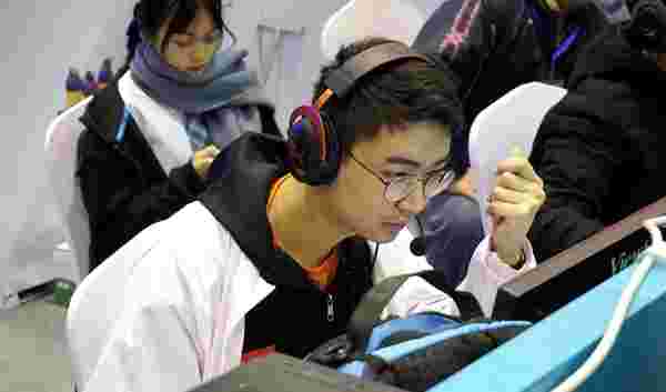 也让人们对 也让人们对